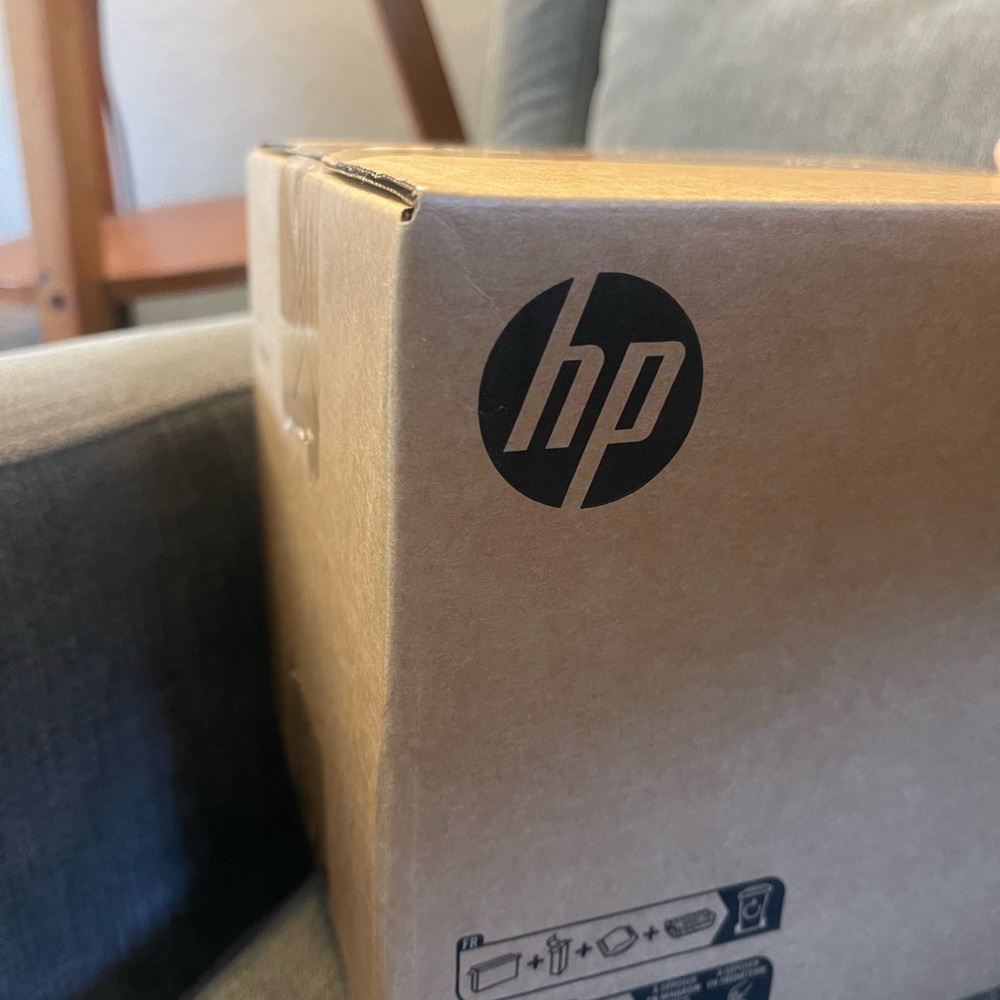 HP Docking Station - Picture 2 of 7